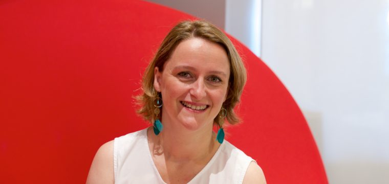 Isabelle Veyres Lafay - Un Enfant par la Main