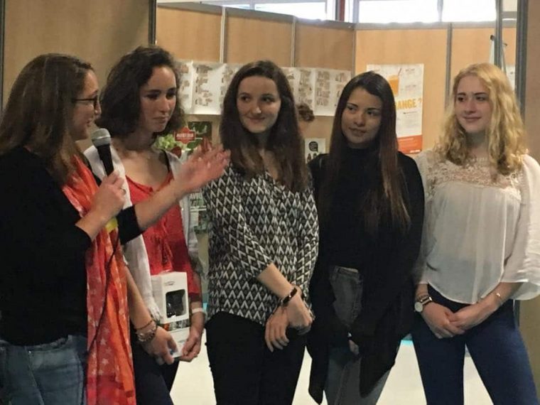 Jeunesse Sans Frontière - Prix du jury pour le concours vidéo "la solidarité au coin de ma rue"