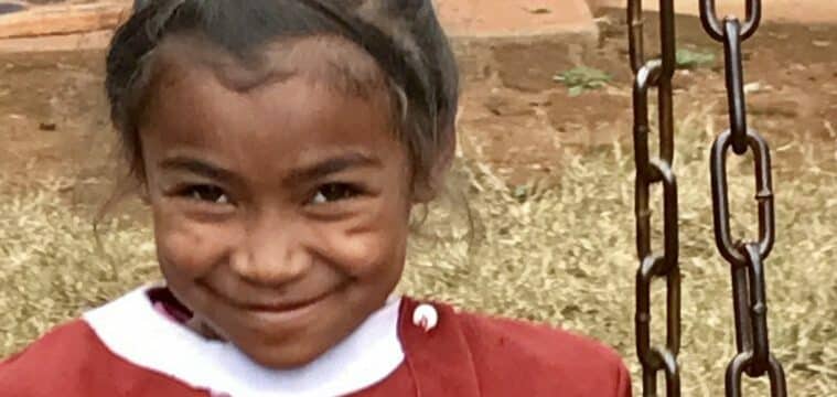 un an de gouter pour les enfants a madagascar