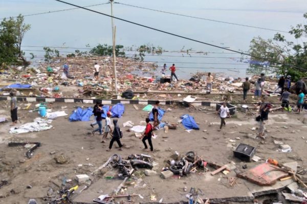 Indonésie: l'ile des celebes frappée par un Tsunami meurtrier