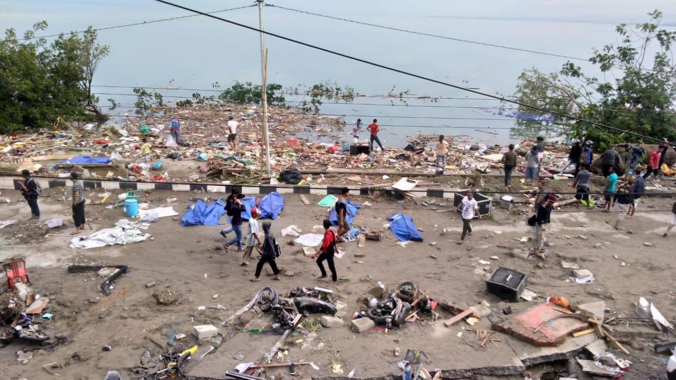 Indonésie: l'ile des celebes frappée par un Tsunami meurtrier
