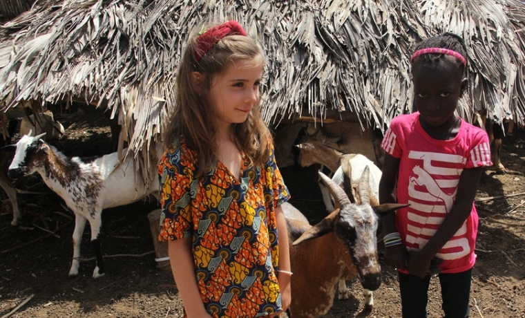 Isabelle, marraine au Sénégal, rencontre pour la première fois sa filleule
