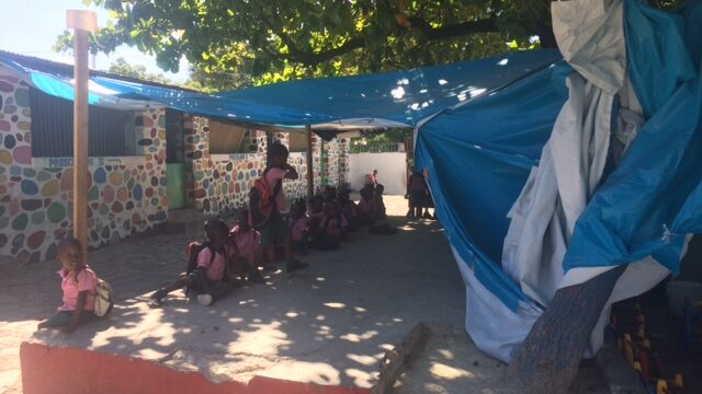 Haiti: équiper 4 écoles en mobilier et manuels scolaires