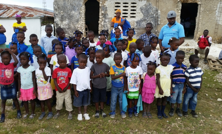 Haïti : Construire des toilettes pour l'école Barbe