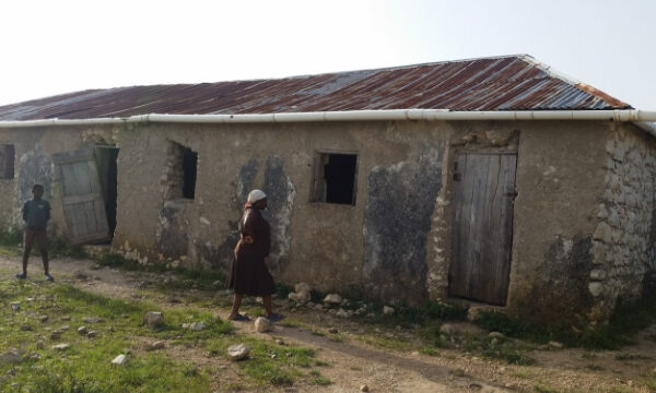 Construire des toilettes pour l'école Barbe