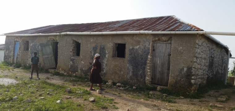 Construire des toilettes pour l'école Barbe