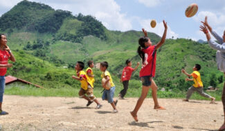 ChildFund Pass It Back : un programme qui utilise le sport en faveur de l’éducation