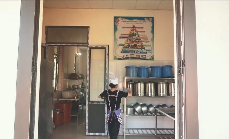 VIETNAM : Une nouvelle cantine pour les enfants de l’école maternelle de Quoc Toan