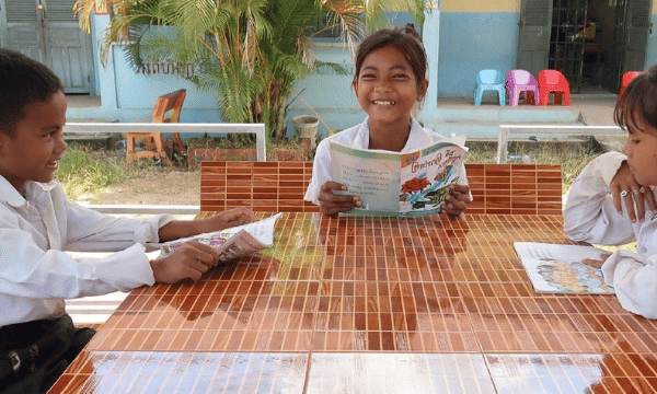 Un kiosque de lecture pour les élèves de l'école de Boeng Kieb au Cambodge