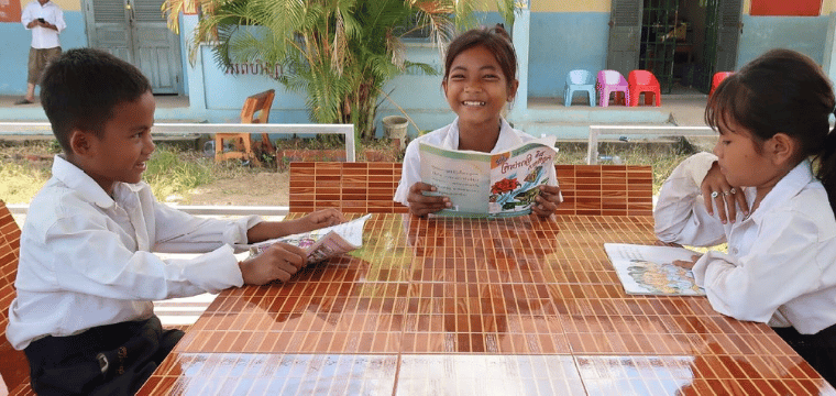 Un kiosque de lecture pour les élèves de l'école de Boeng Kieb au Cambodge