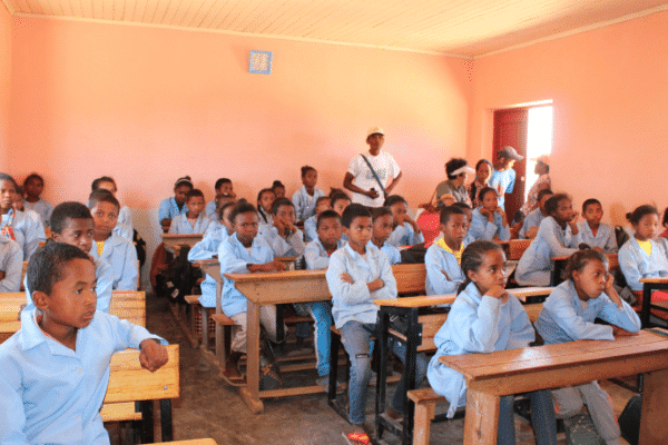 Madagascar construction d’une salle de classe au sein du collège Andravelona