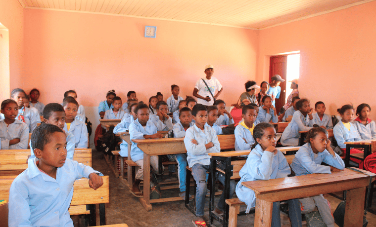 Madagascar construction d’une salle de classe au sein du collège Andravelona