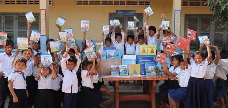 Des livres pour les enfants au Cambodge