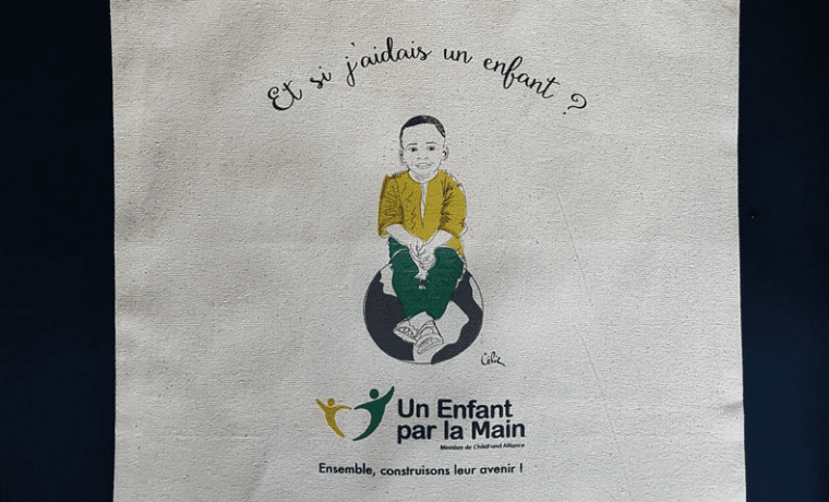 Soutenez Un Enfant par la Main en achetant de l’artisanat solidaire