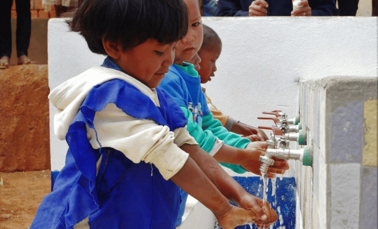 Madagascar : Des blocs sanitaires dans les écoles pour diminuer le risque de maladies infectieuses