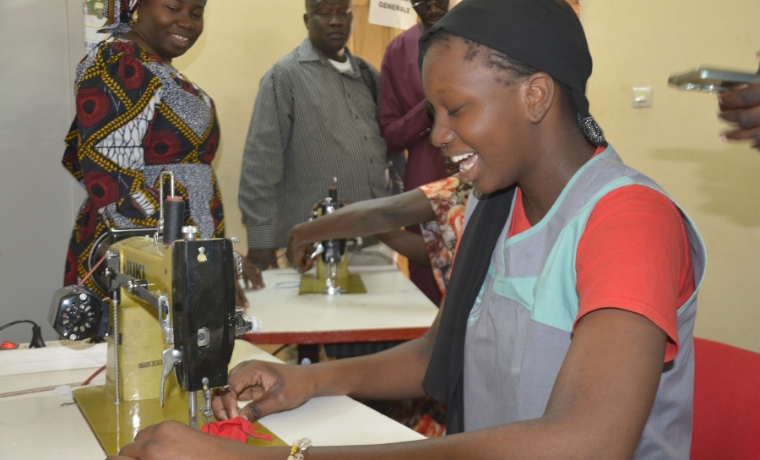 senegal puressentiel machine à coudre