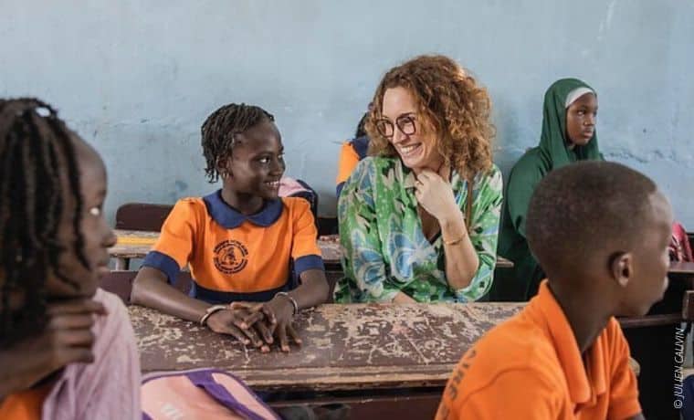 MARIE-SOPHIE LACARRAU, MARRAINE ET AMBASSADRICE DE L’ASSOCIATION EN IMMERSION AU SÉNÉGAL