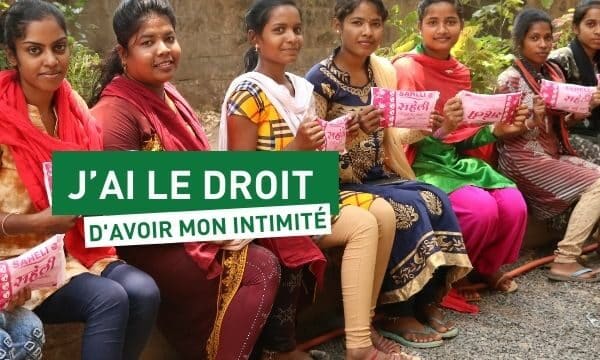 Des protections hygiéniques pour poursuivre sa scolarité en Inde